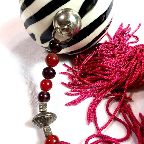 Curtain Rod Finials (2) Zebra Stripes/Tassels - Bombay Kids - Picture 1 of 7